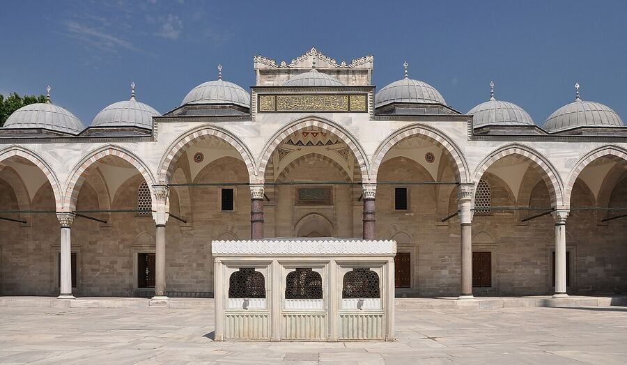 Day 2 · Bazaars & Süleymaniye — Istanbul
